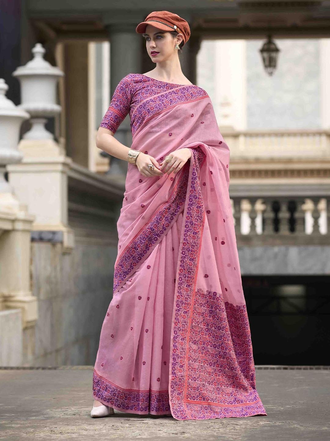 

DIVASTRI Woven Design Linen Blend Saree, Pink