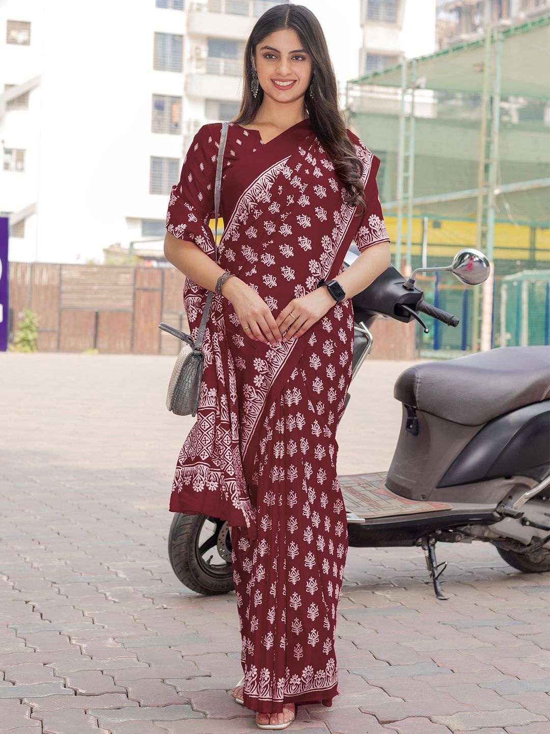 

KALINI Floral Silk Blend Bagru Saree, Maroon