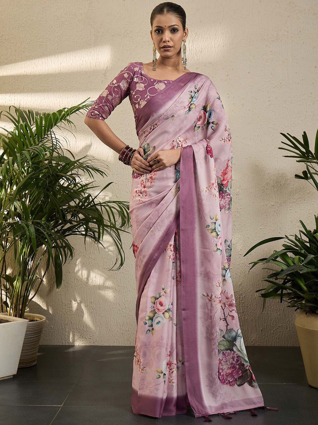 

Mitera Floral Poly Georgette Designer Block Print Saree, Mauve