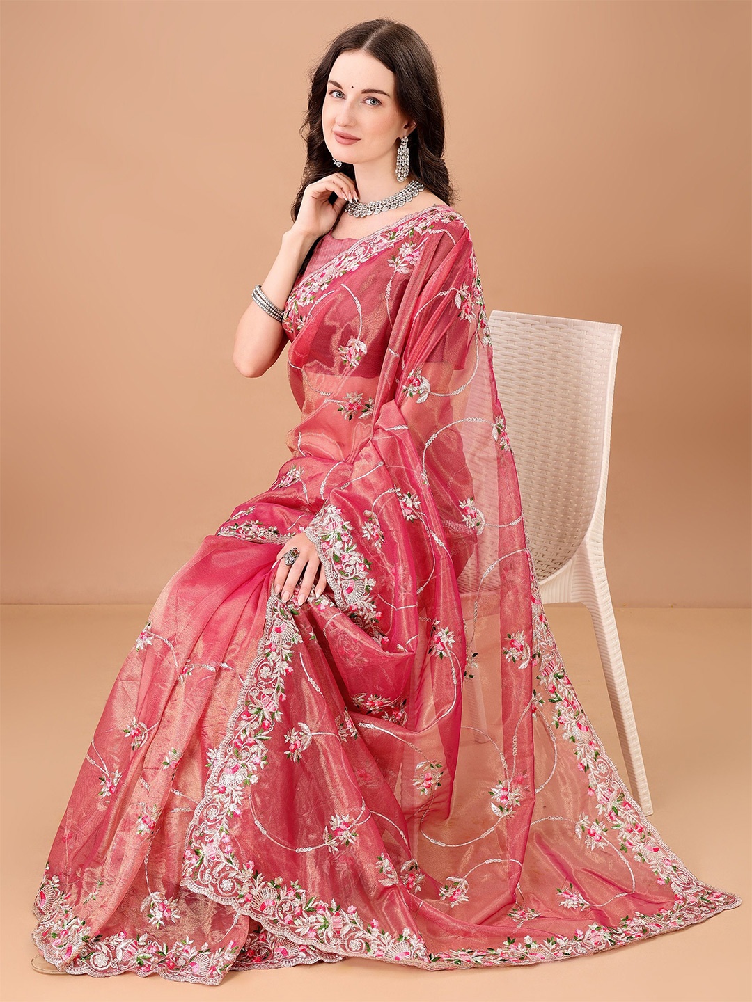 

devkison Designer Floral Embroidered Net Saree, Pink