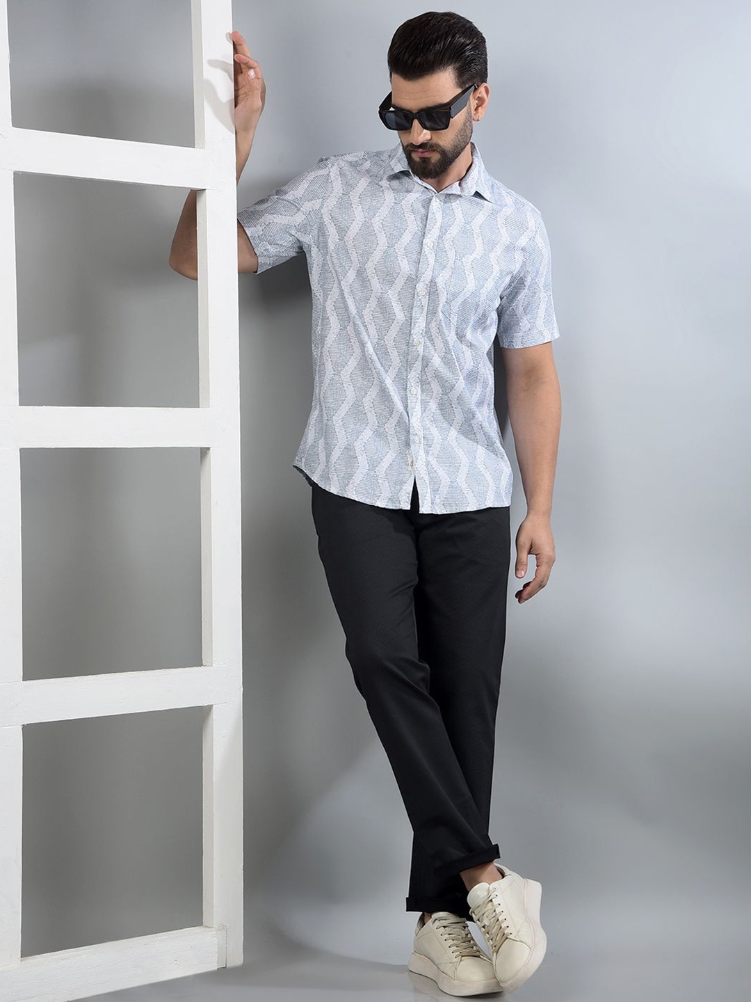 

Crimsoune Club Men Classic Slim Fit Opaque Printed Casual Shirt, Green