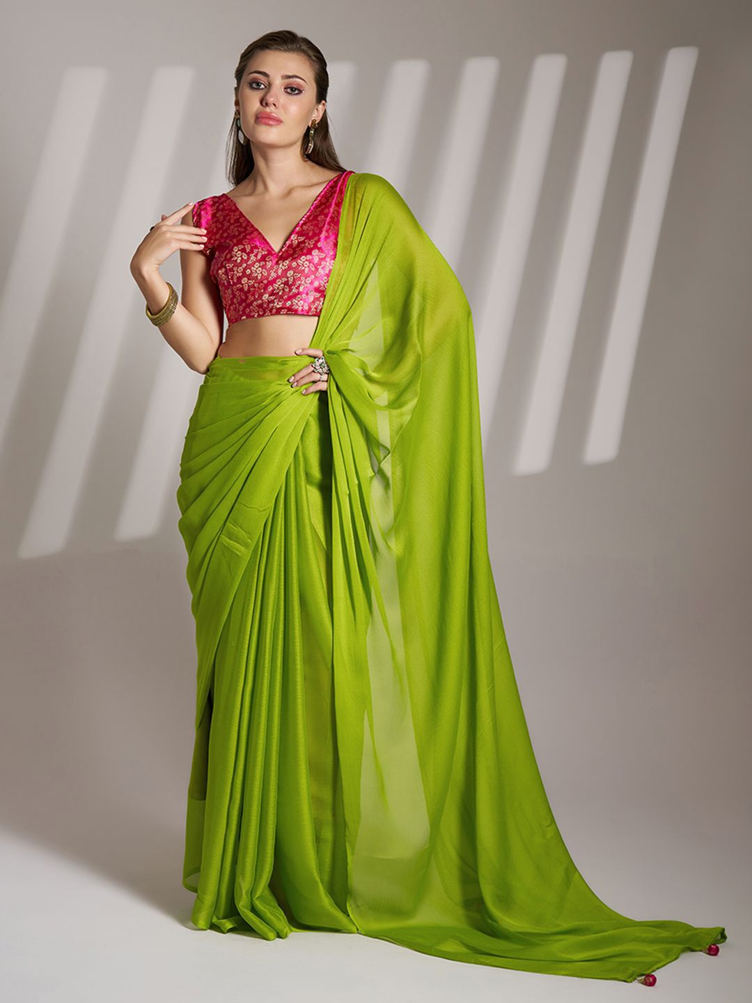 

Mitera Pure Chiffon Ready to Wear Saree, Fluorescent green