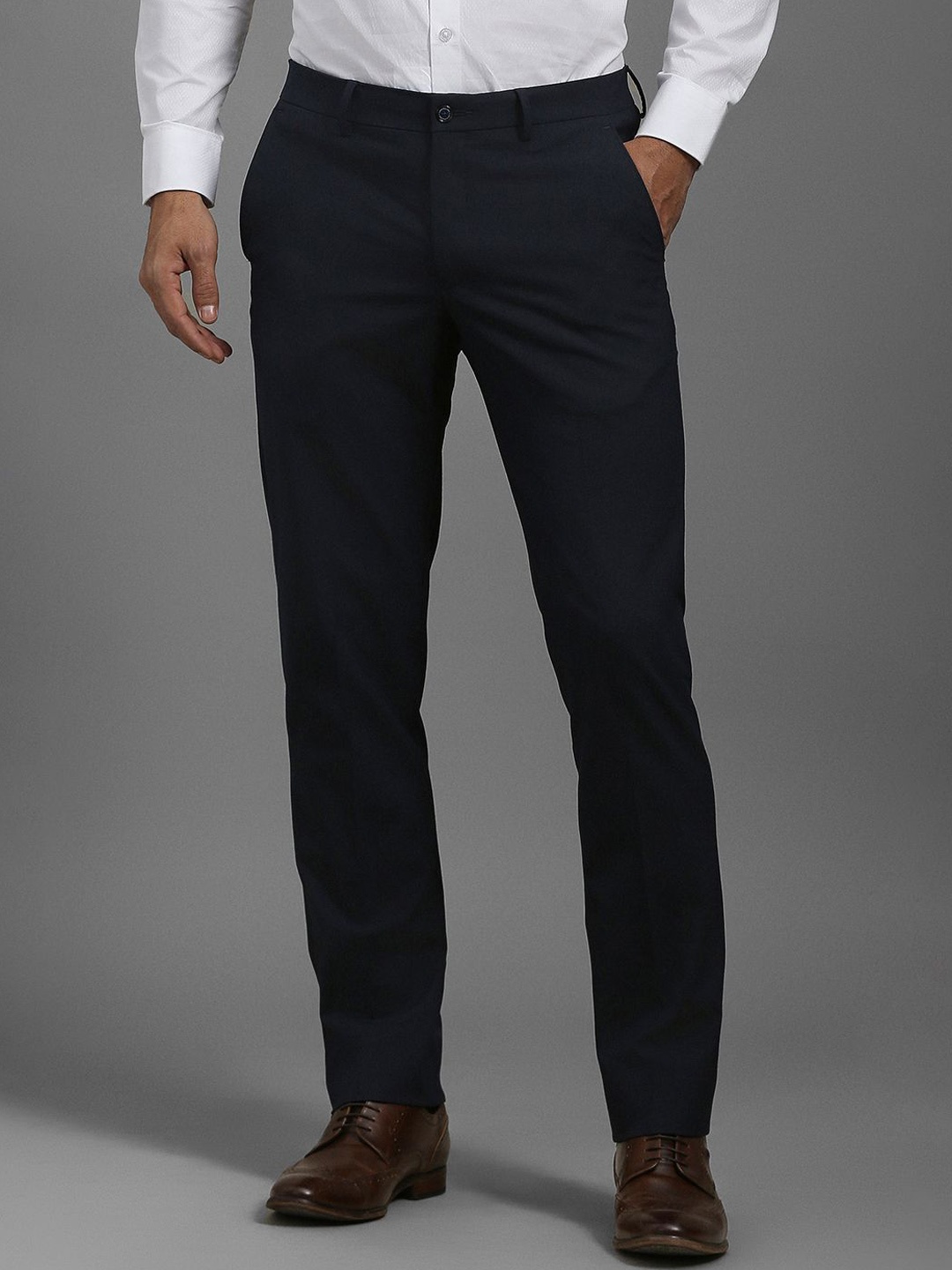 

Louis Philippe Men Slim Fit Trousers, Black