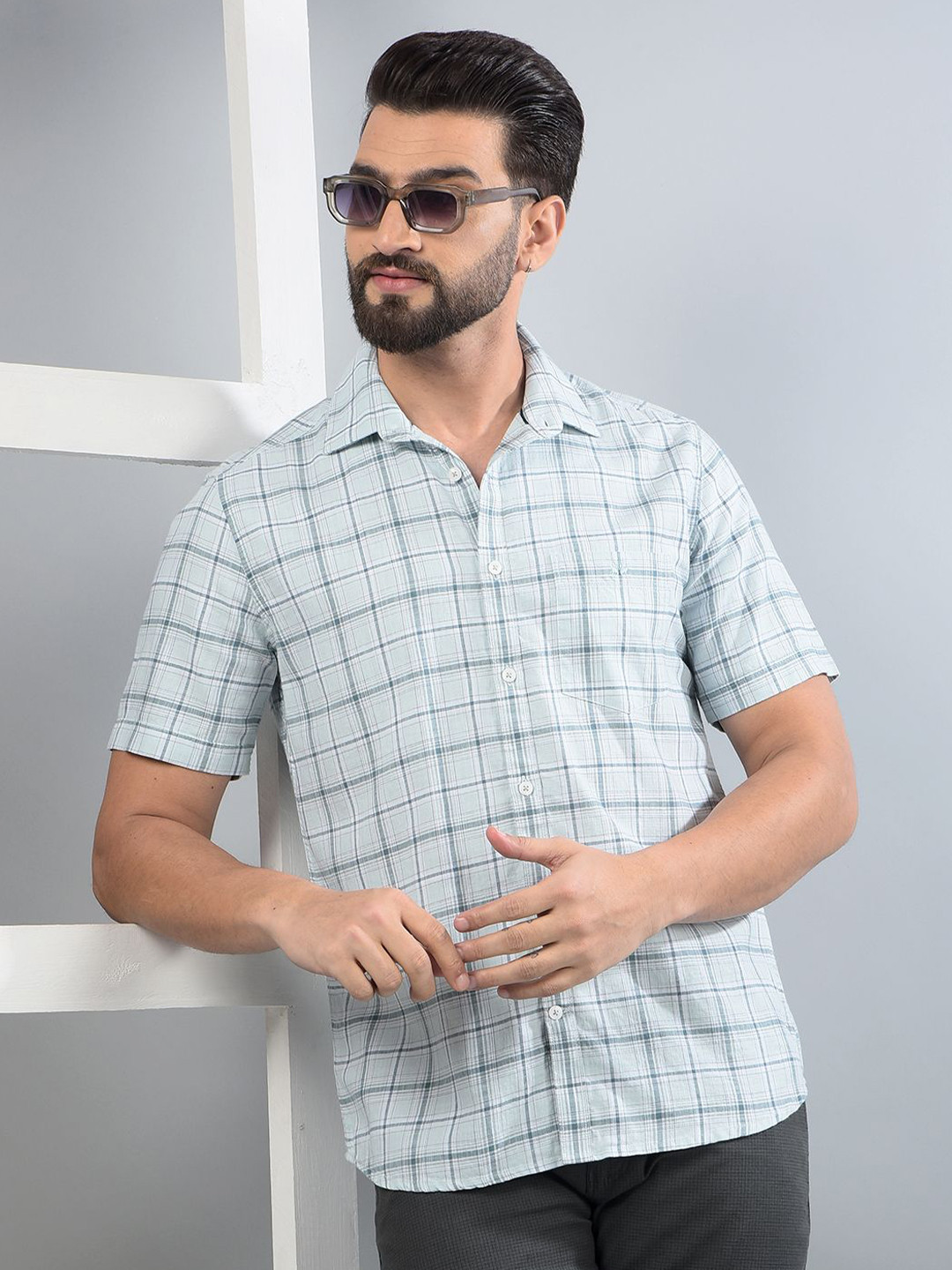 

Crimsoune Club Men Classic Slim Fit Opaque Checked Casual Shirt, Green