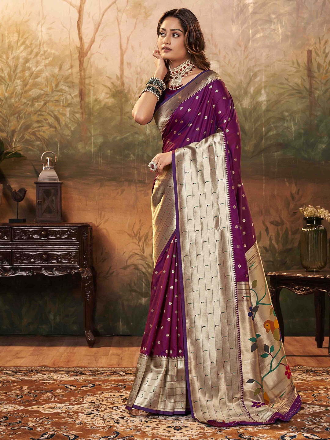 

DIVASTRI Woven Design Zari Silk Blend Paithani Saree, Burgundy