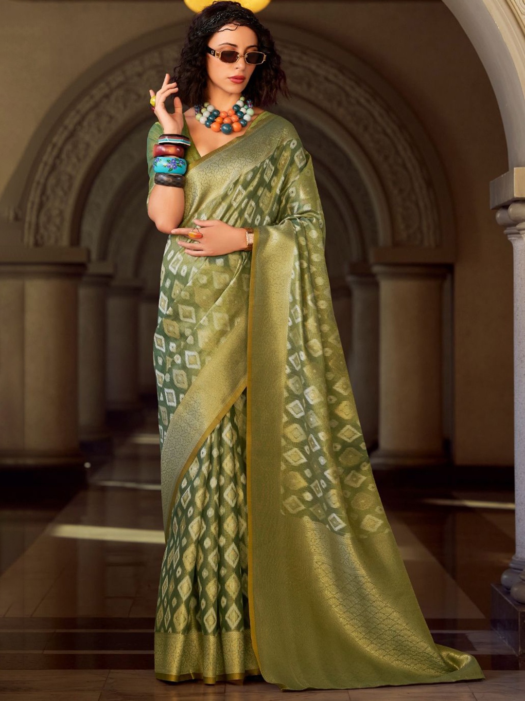 

DEVATITHI Woven Design Green Tissue Silk Saree