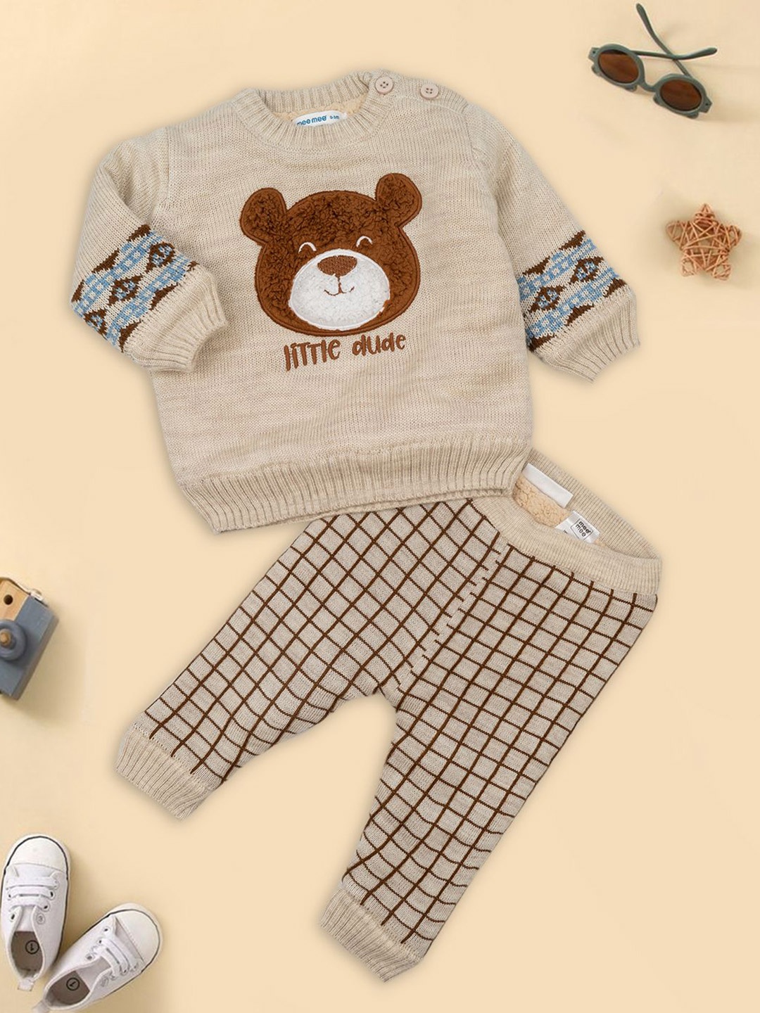 

MeeMee Kids Printed Round Neck Sweatshirt With Joggers, Brown