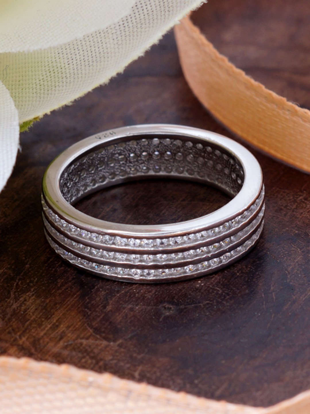 

Tuanz Silver Jewelry 925 Sterling Silver Rhodium-Plated Cubic Zirconia-Studded Finger Ring