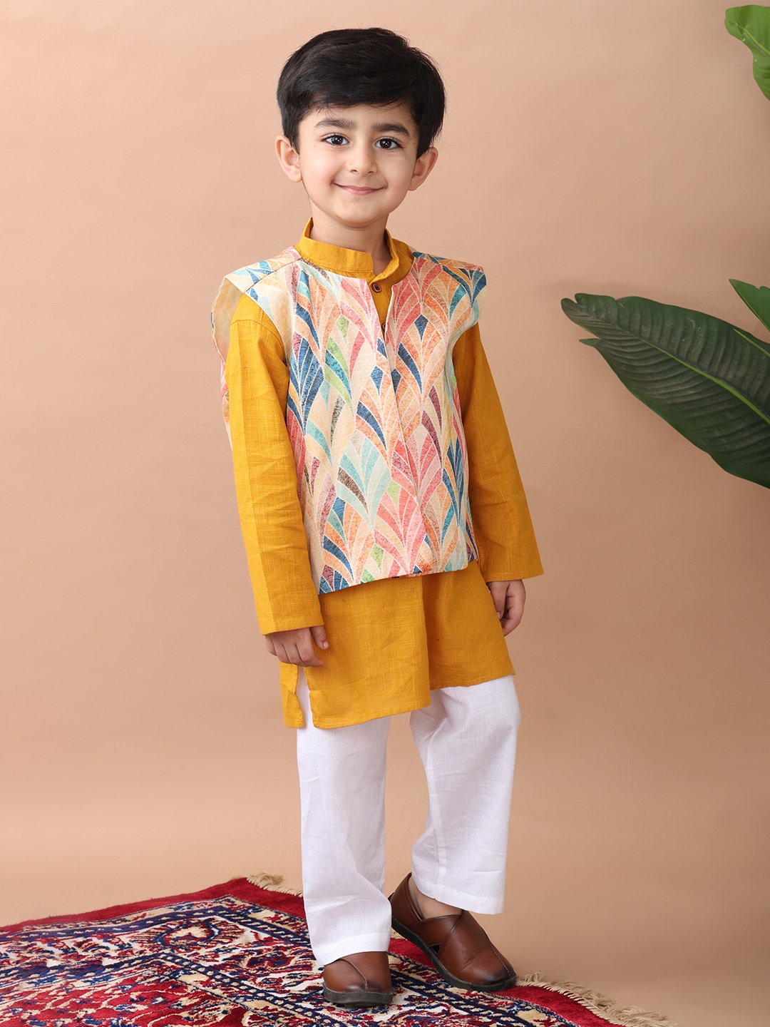 

Here&Now X Kinder Kids Boys Printed Regular Pure Cotton Kurta with Trousers, Yellow