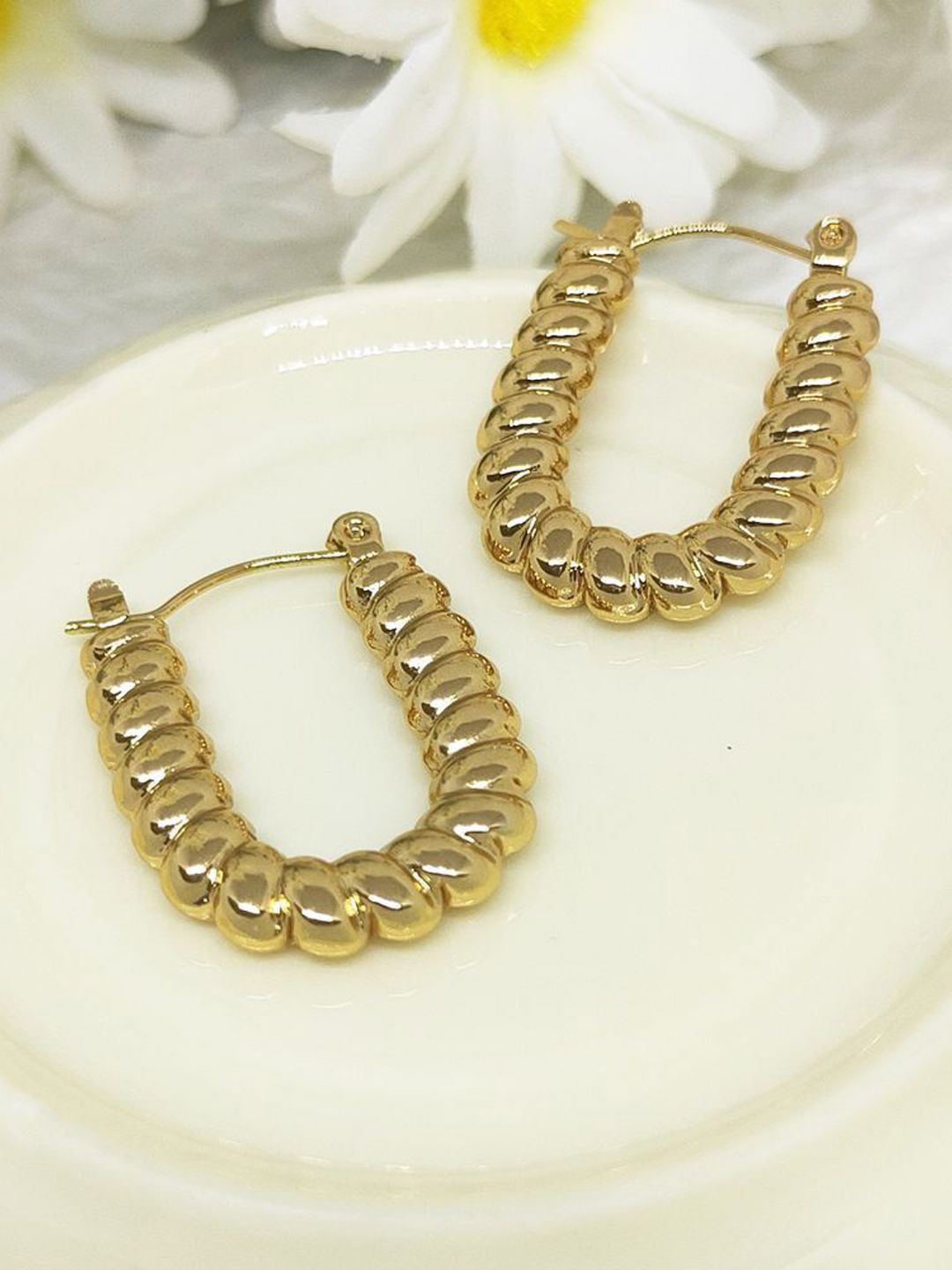 

FIMBUL Gold-Plated Stainless Steel Twisted U Shaped Hoop Earrings