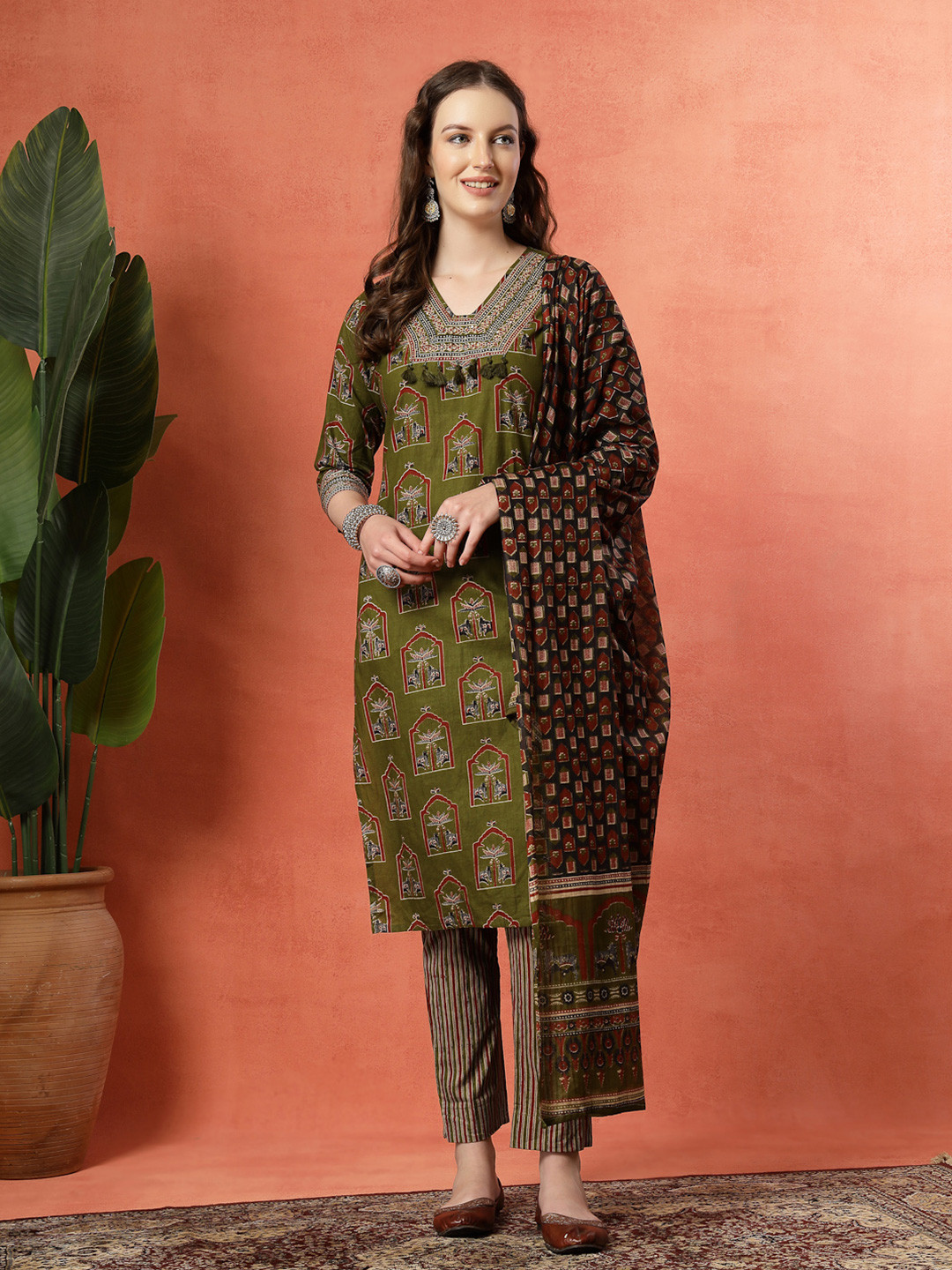 

KALINI Women Ethnic Motifs Printed Regular Pure Cotton Kurta with Trousers & With Dupatta, Green