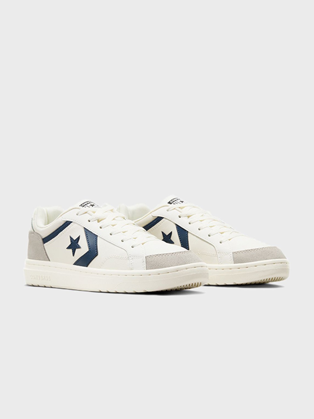 

Converse Unisex Leather Sneakers, White