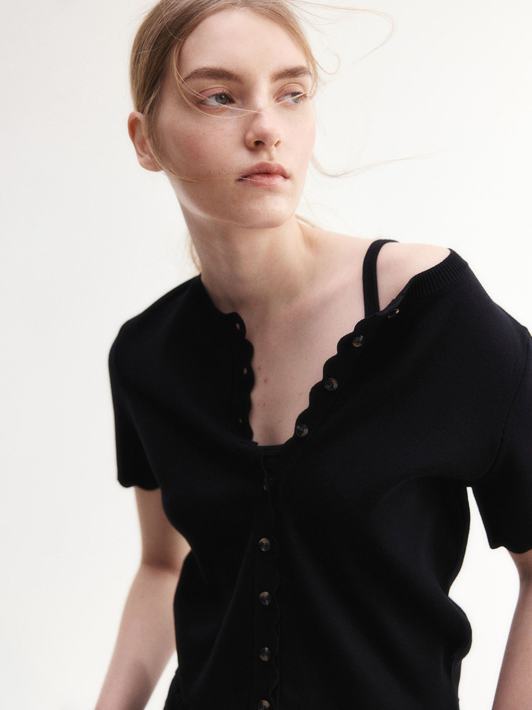 

H&M Scalloped Fine-Knit Cardigan, Black