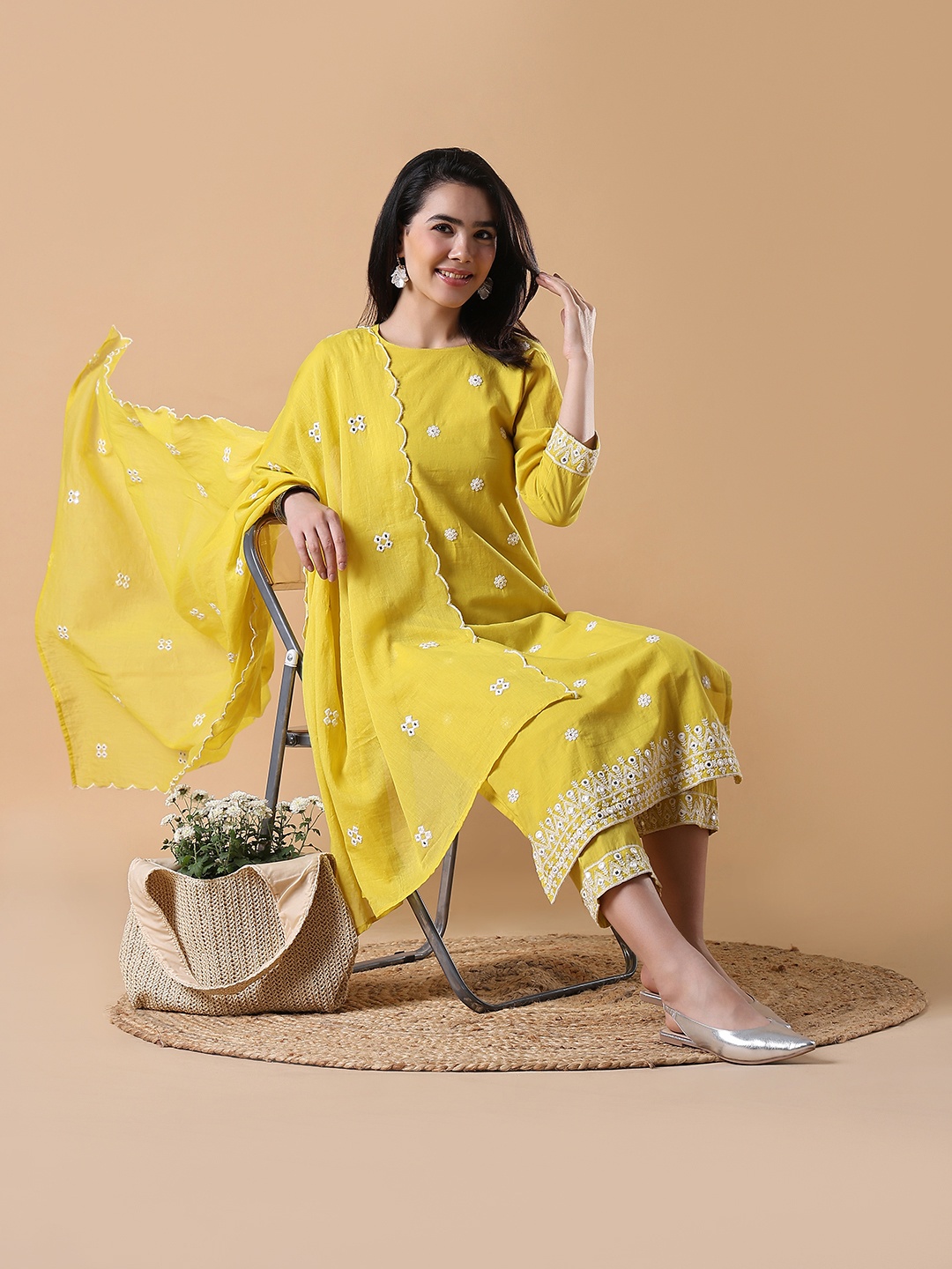 

SHOWOFF Women Floral Embroidered Regular Thread Work Kurta with Trousers & With Dupatta, Yellow