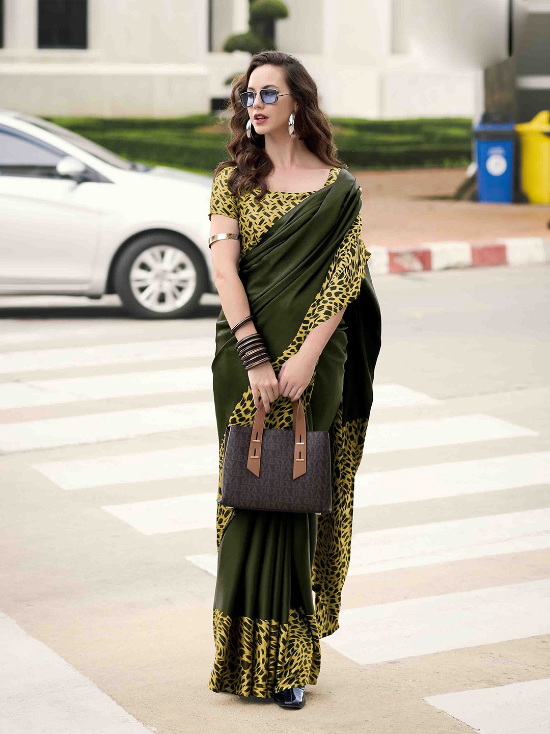 

DIVASTRI Satin Saree, Green