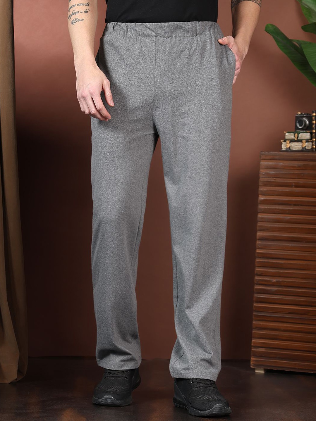 

Kotty Men Mid Rise Track Pant, Grey
