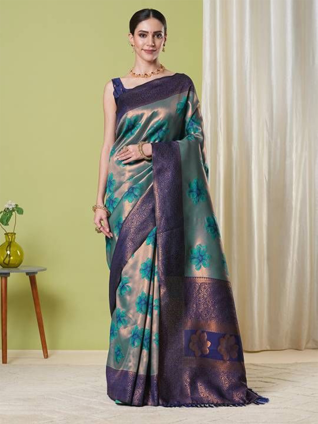 

DIVASTRI Woven Design Zari Art Silk Banarasi Saree, Blue
