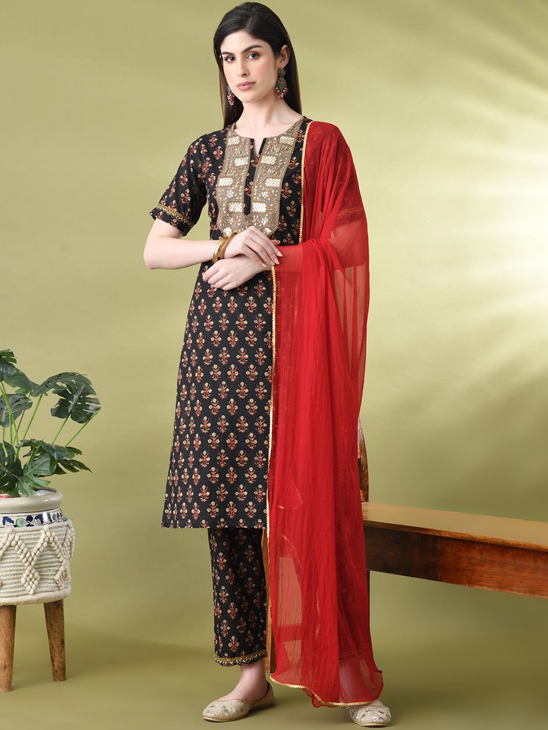 

KALINI Women Printed Regular Pure Cotton Kurta with Palazzos & With Dupatta, Black