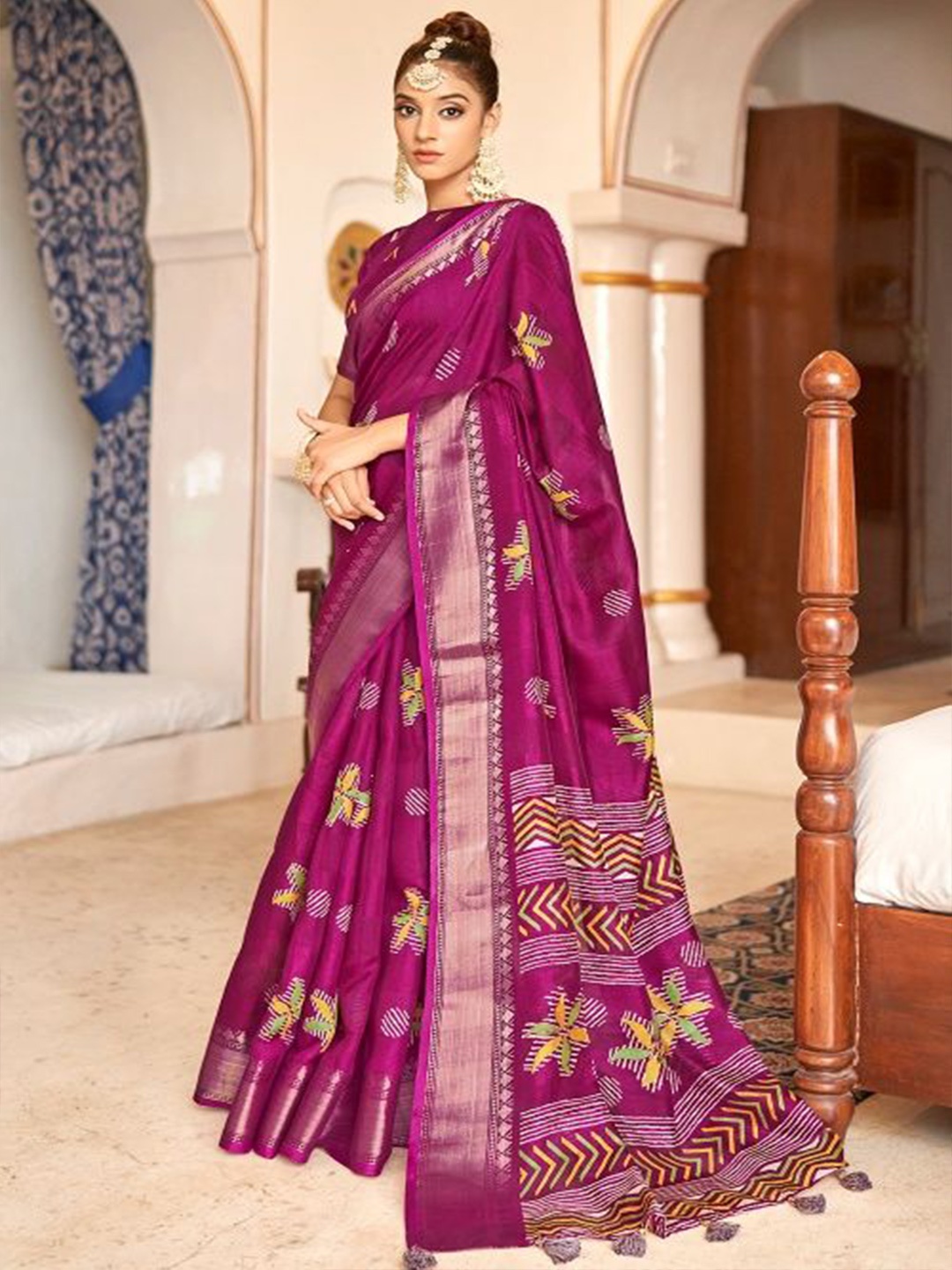 

FASHION STROM Woven Design Silk Blend Designer Saree, Magenta