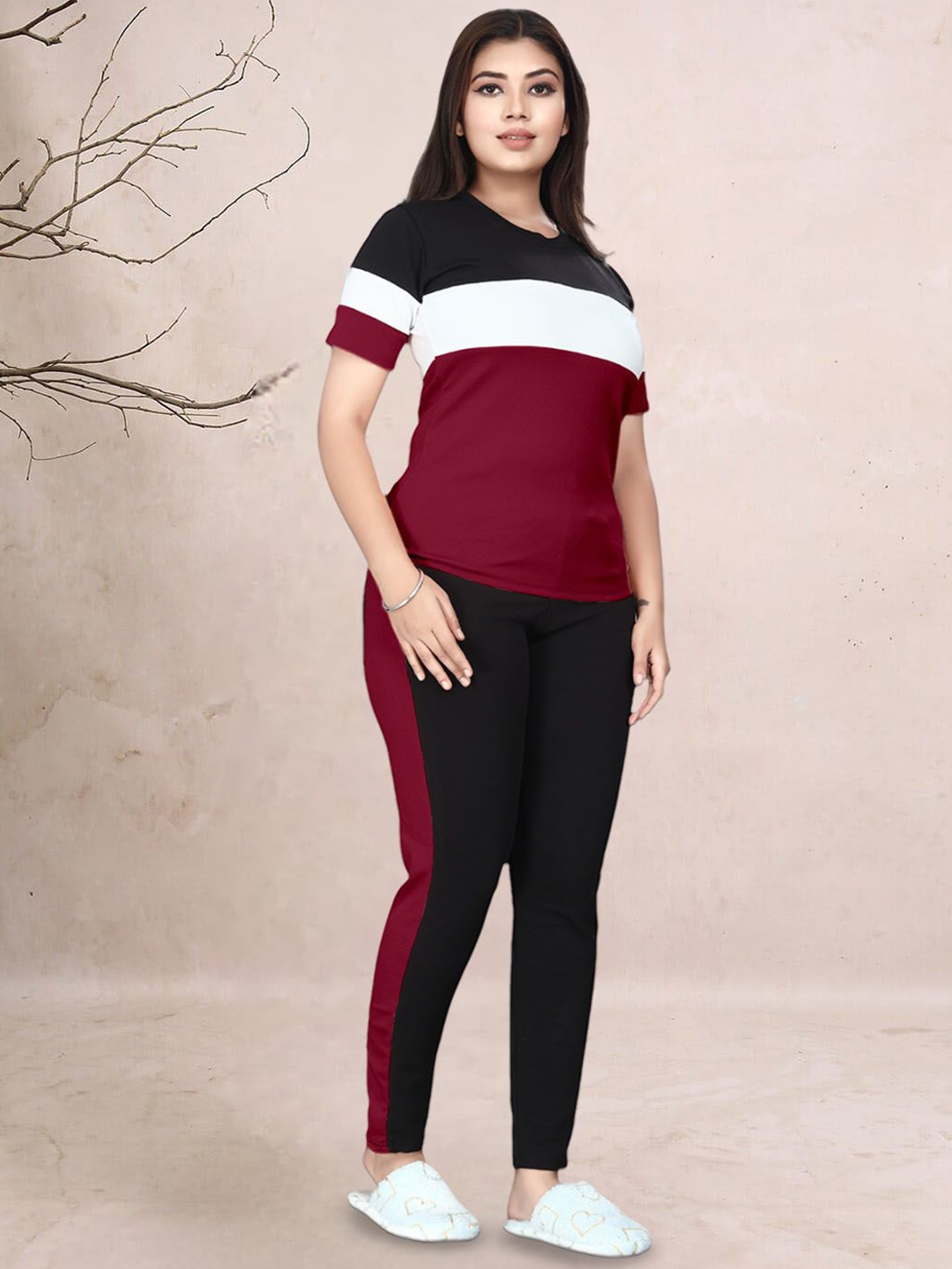 

DTR FASHION Colorblocked Round Neck T-Shirt & Trouser Co-Ord Set, Maroon