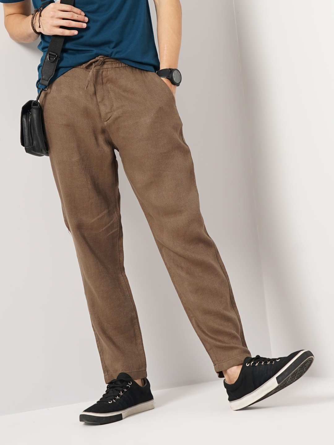 

Celio Men Straight Fit Easy Wash Trousers, Brown