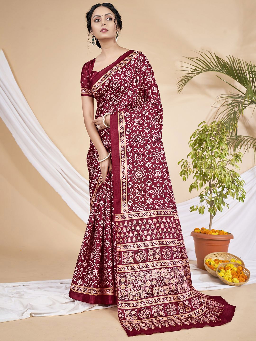 

Mitera Ajrak Block Silk Blend Block Print Saree, Maroon