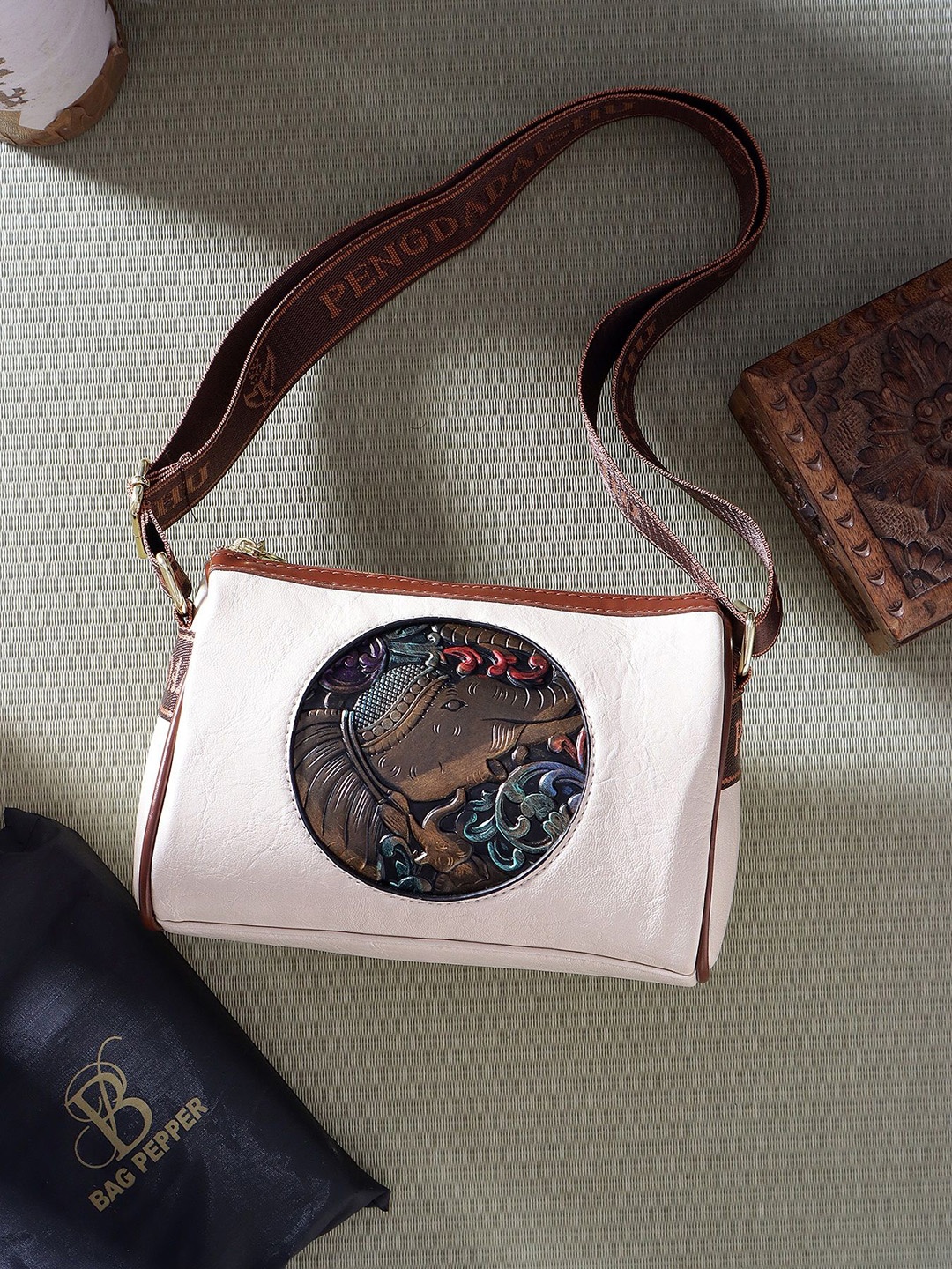 

Bag Pepper Animal PU Structured Sling Bag, Cream