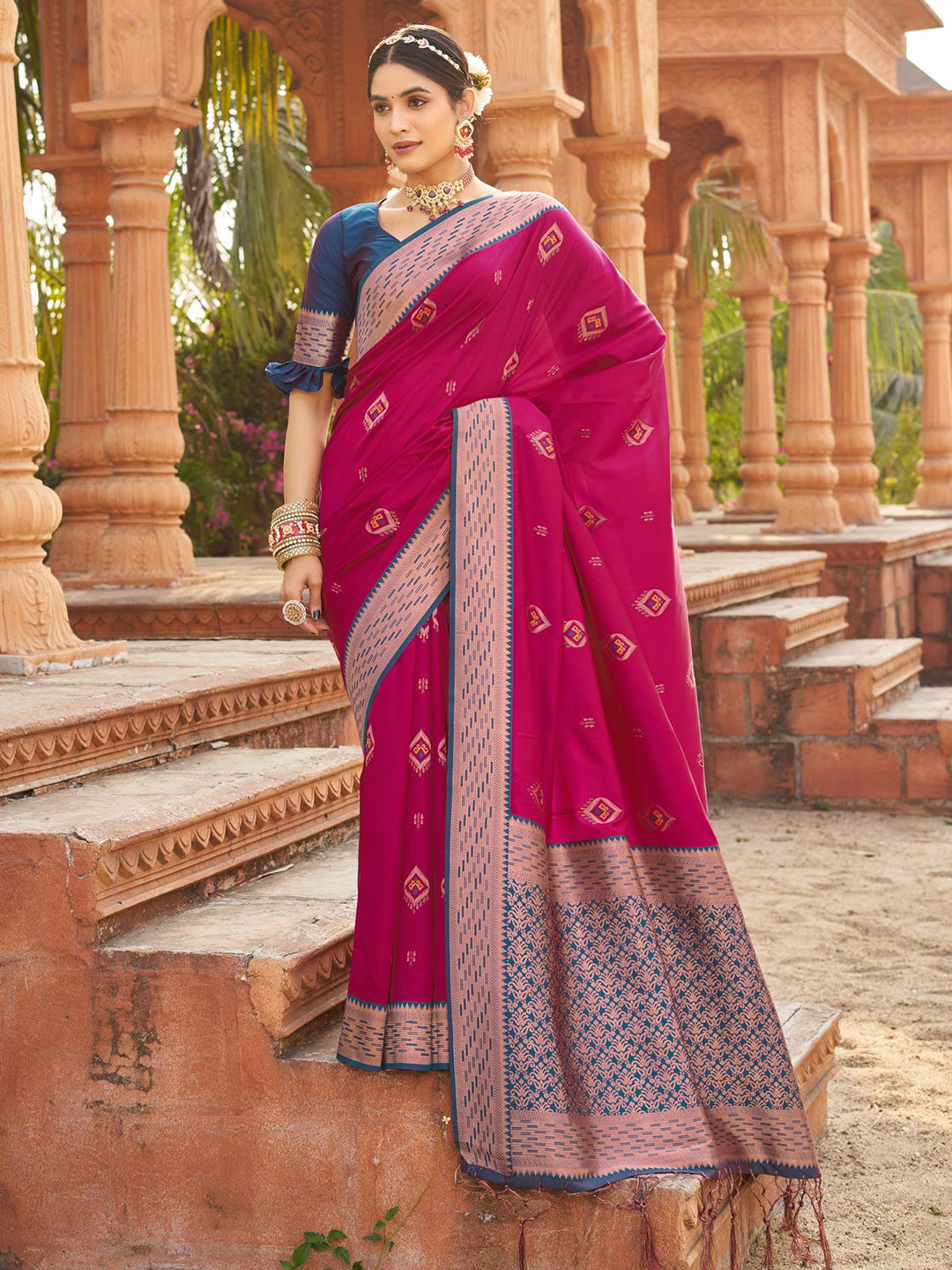 

Sanu Silk Woven Design Zari Silk Blend Tussar Saree, Pink