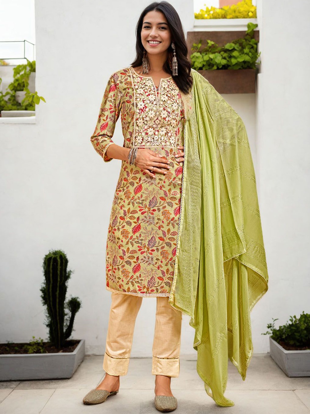 

Anouk Women Floral Embroidered Regular Thread Work Pure Cotton Kurta with Trousers & With Dupatta, Cream