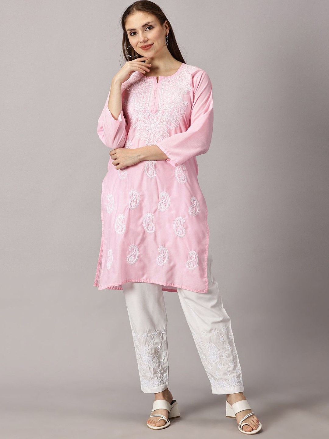

Fashionable Chikan Handikraft Paisley Embroidered Thread Work Cotton Straight Kurta, Pink