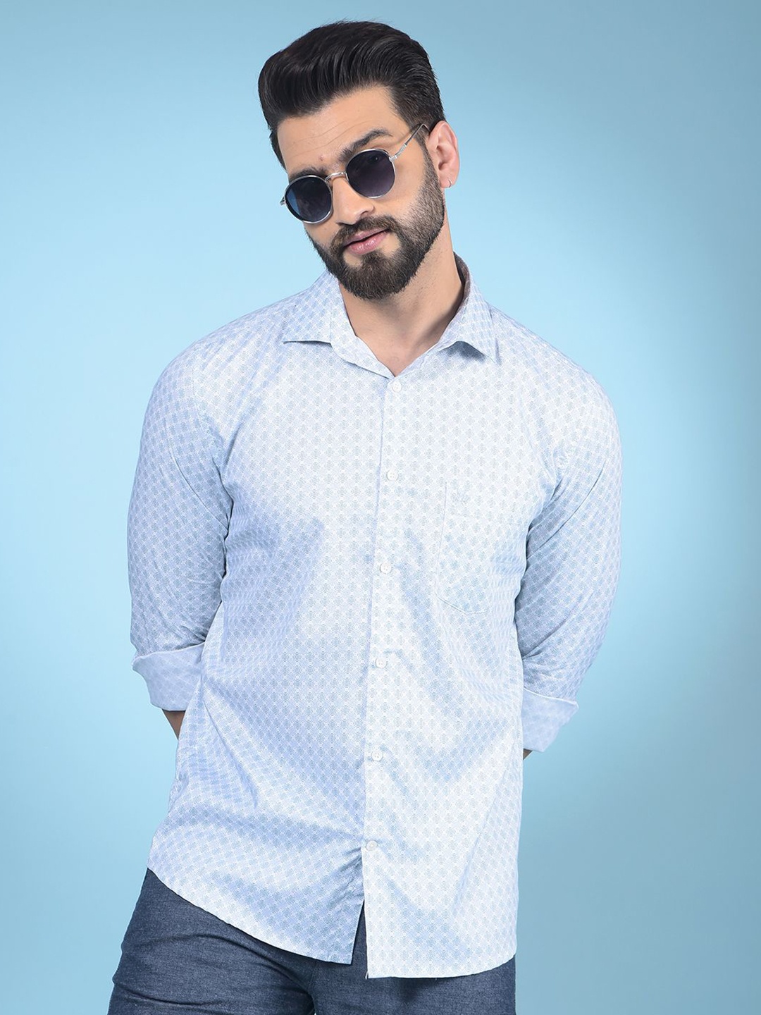 

Crimsoune Club Men Classic Slim Fit Opaque Printed Casual Shirt, Green
