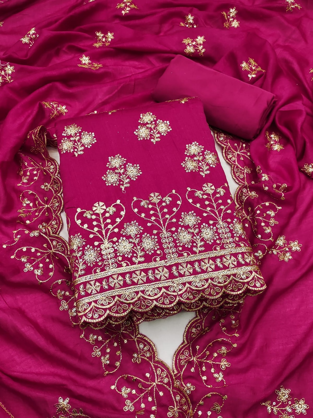 

SWARNGANGA TEX Floral Embroidered Georgette Unstitched Dress Material, Pink