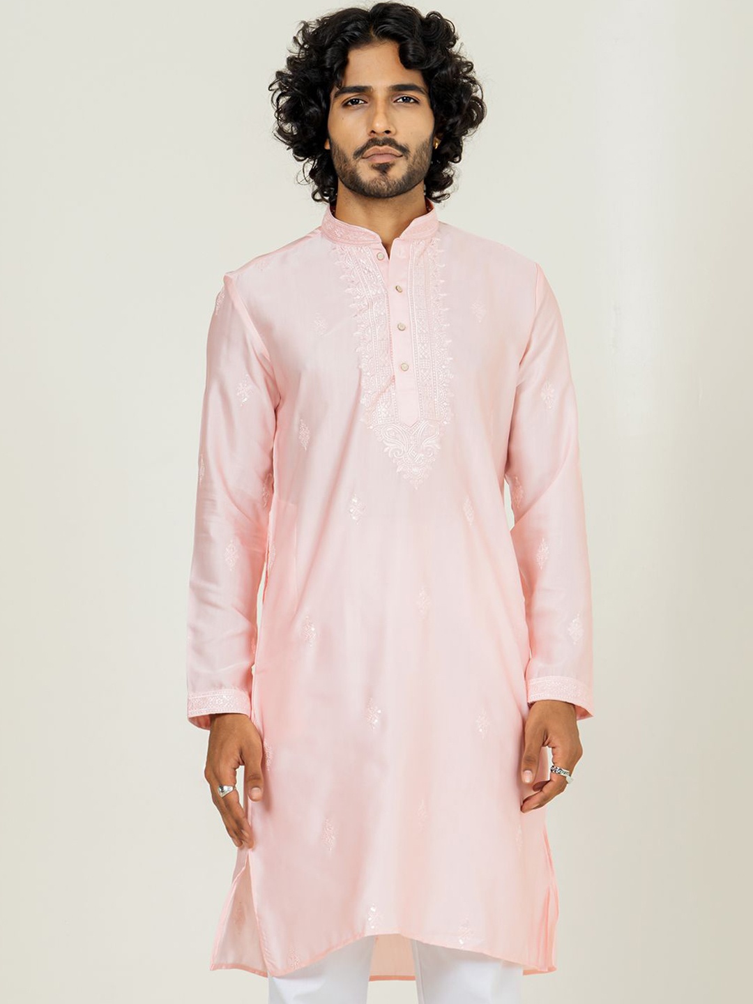 

Tistabene Embroidered Mandarin Collar Silk Thread Work Handloom Straight Kurta, Pink