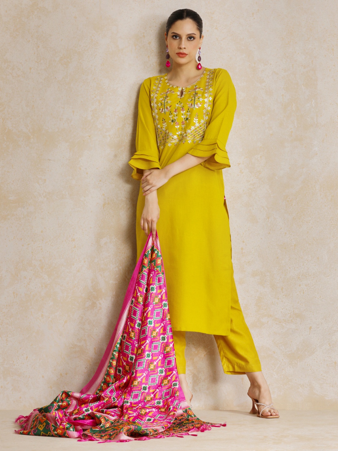 

Varanga Women Yoke Design Regular Gotta Patti Pure Cotton Kurta with Trousers & With Dupatta, Mustard
