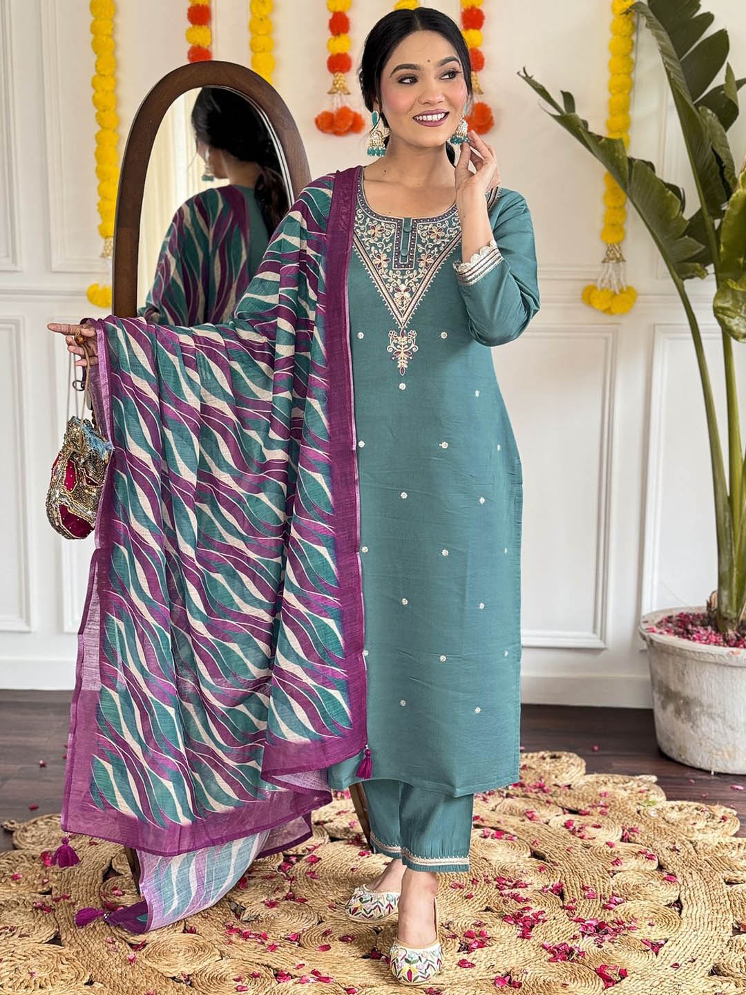

ASCIIBLUES Women Embroidered Regular Kurta with Trousers & With Dupatta, Green