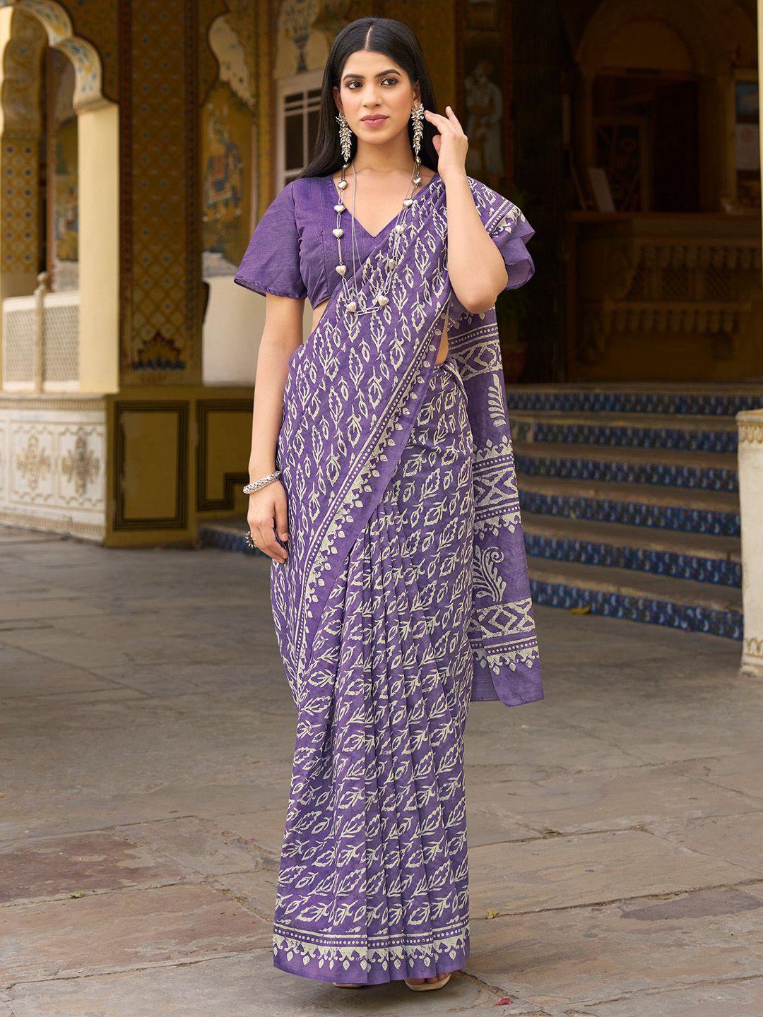 

Mitera Ethnic Motifs Silk Blend Bagru Saree, Lavender