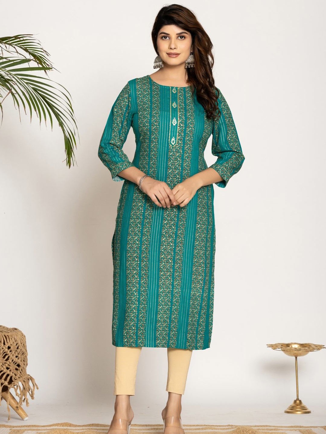 

AUTUMN LANE Geometric Printed Round Neck Pure Cotton Straight Kurta, Teal