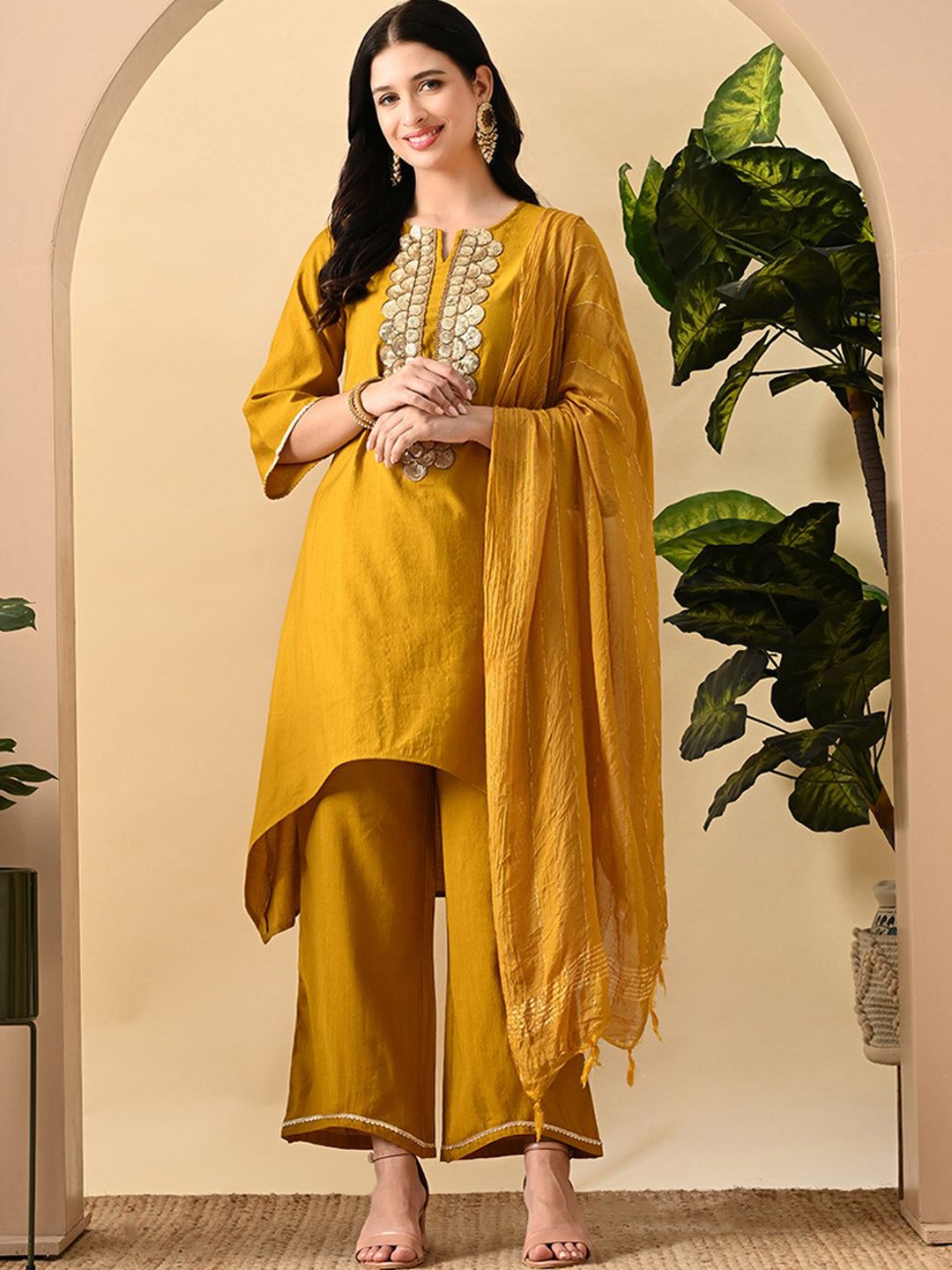 

Myshka Women Regular Kurta with Trousers & With Dupatta, Mustard