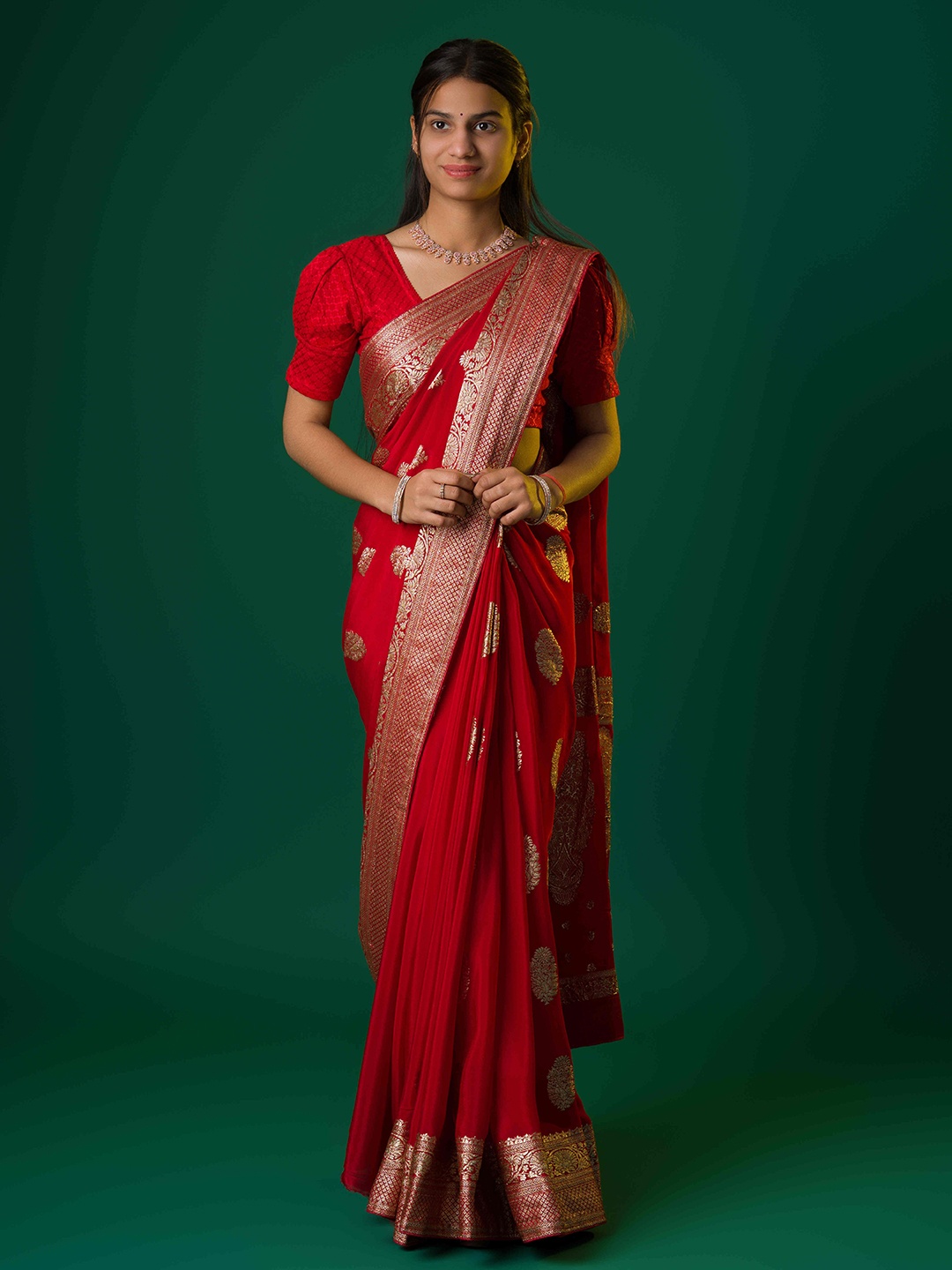 

KCPC BANDHANI Woven Design Zari Silk Cotton Banarasi Saree, Red