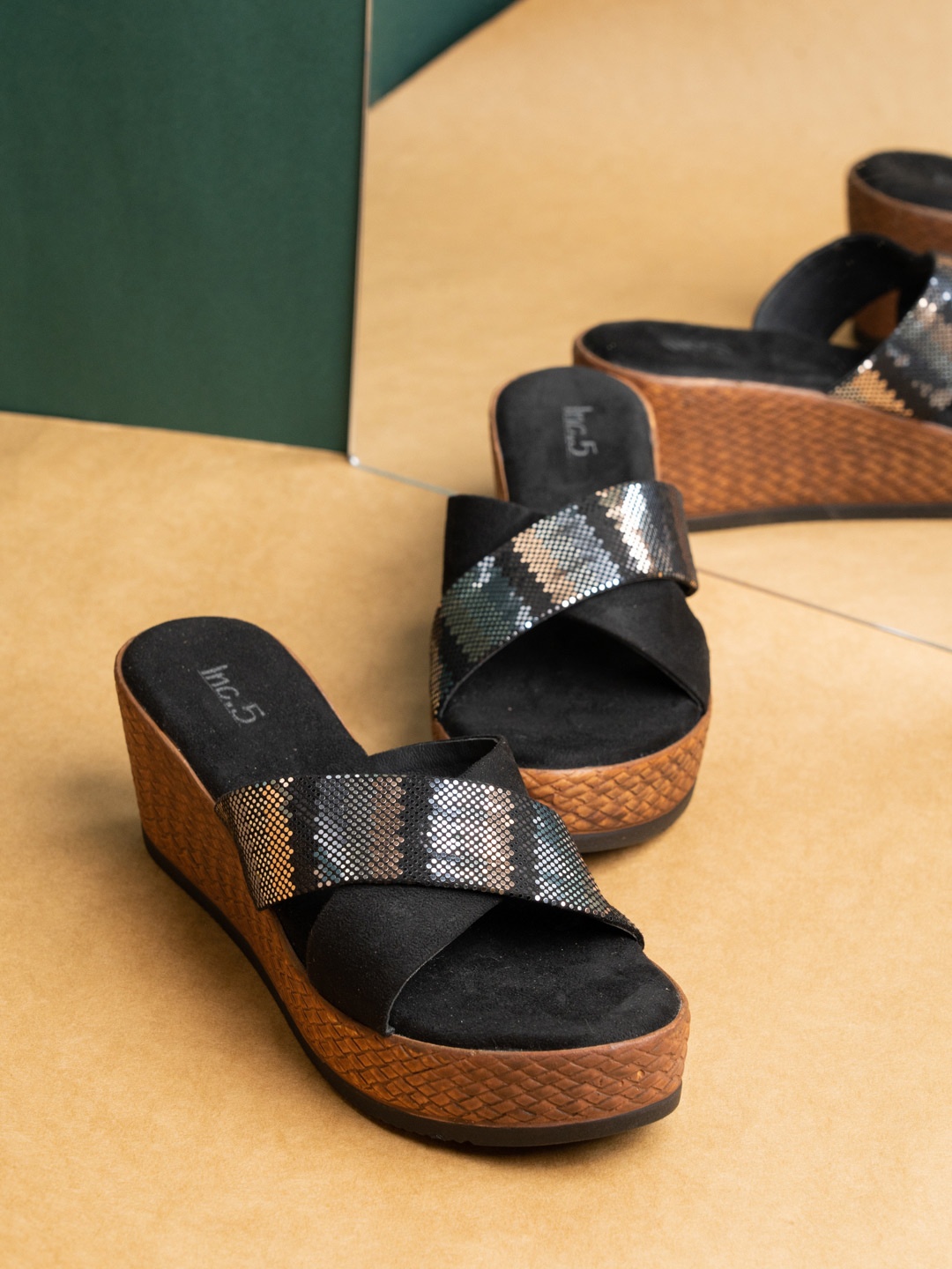 

Inc 5 Printed Party Wedge Sandals, Black