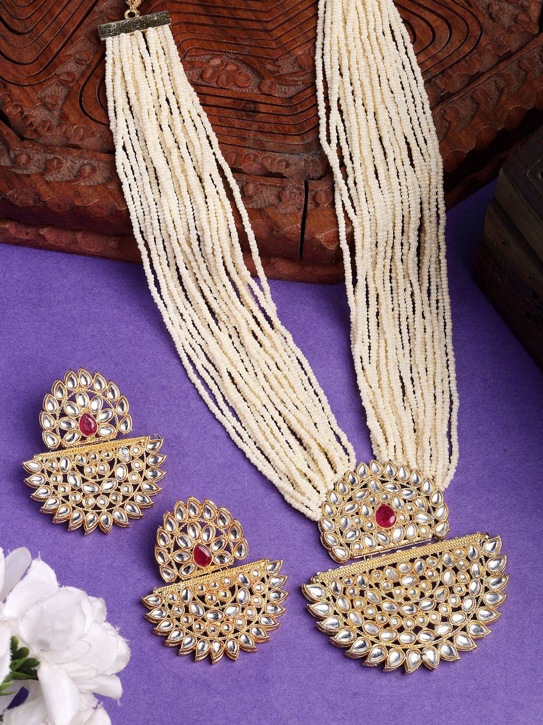 

NVR Women Kundan Studded & Pearls Beaded Jewellery Set, Gold