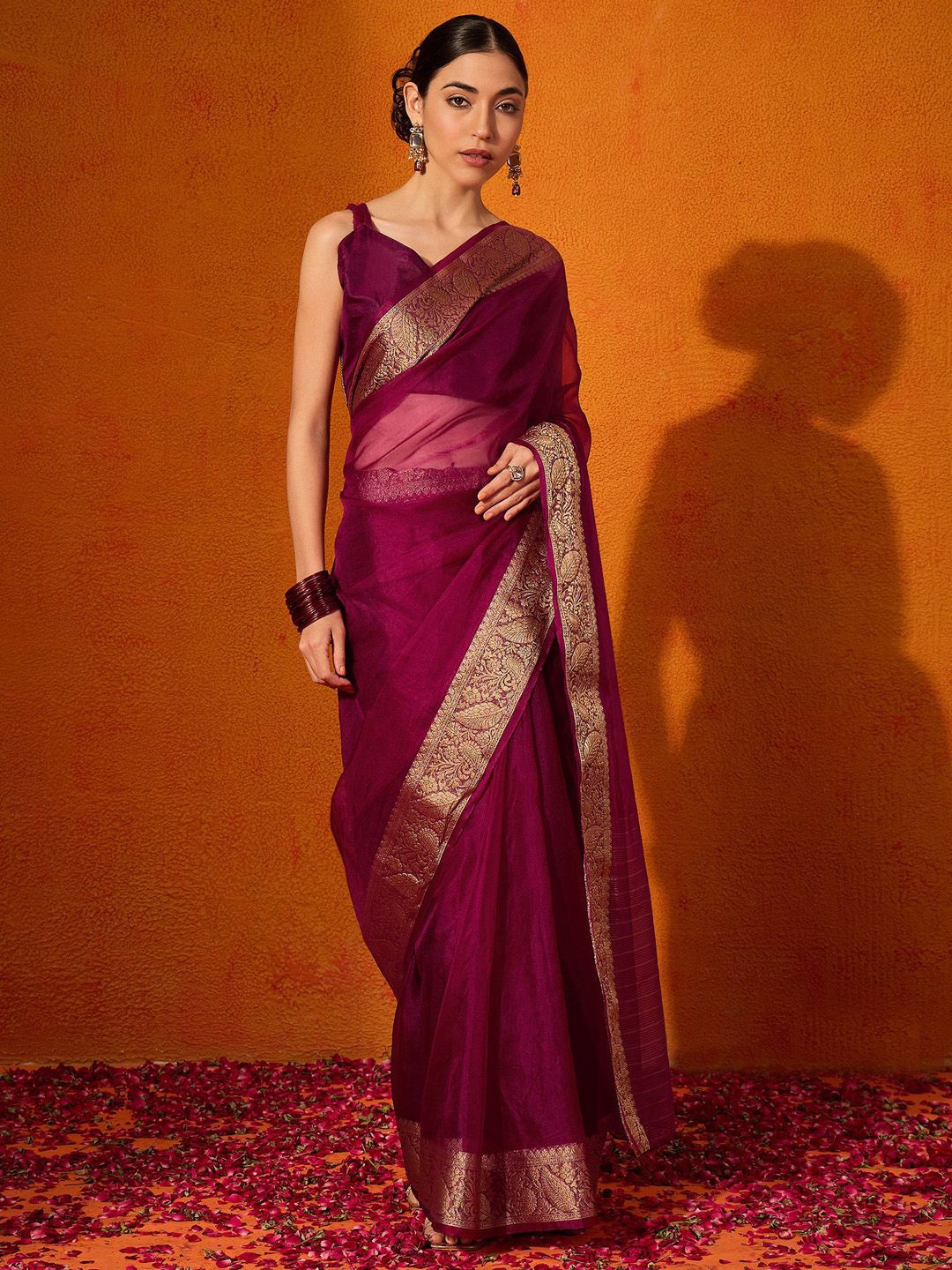 

Mitera Zari Organza Saree, Magenta