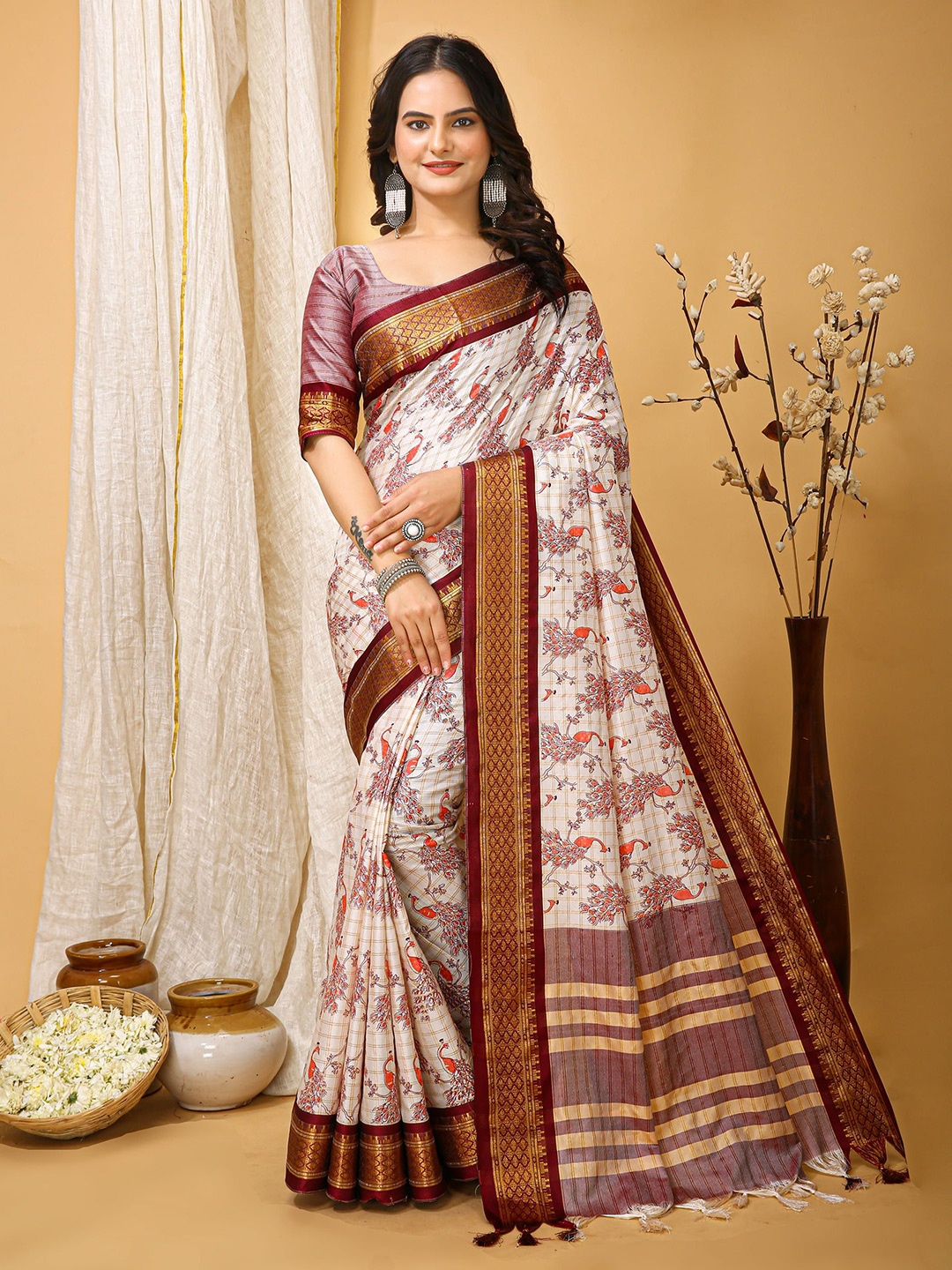 

HI FI NX Ethnic Motifs Zari Silk Cotton Chanderi Saree, White