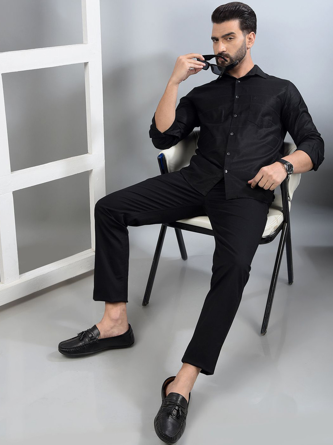 

Crimsoune Club Men Classic Slim Fit Opaque Striped Casual Shirt, Black