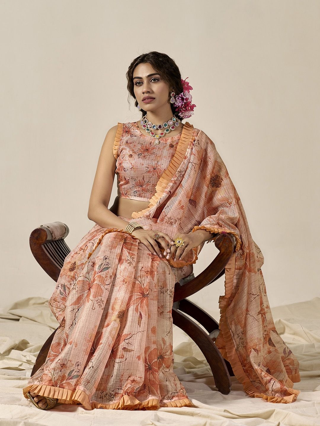 

Mitera Floral Saree, Peach