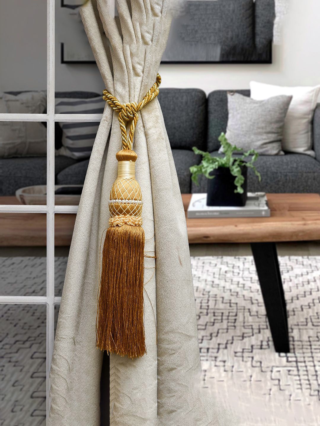 

Kuber Industries Brown Eco Friendly Moti Kit Pit Curtain Tie-Back With Tassel, Gold