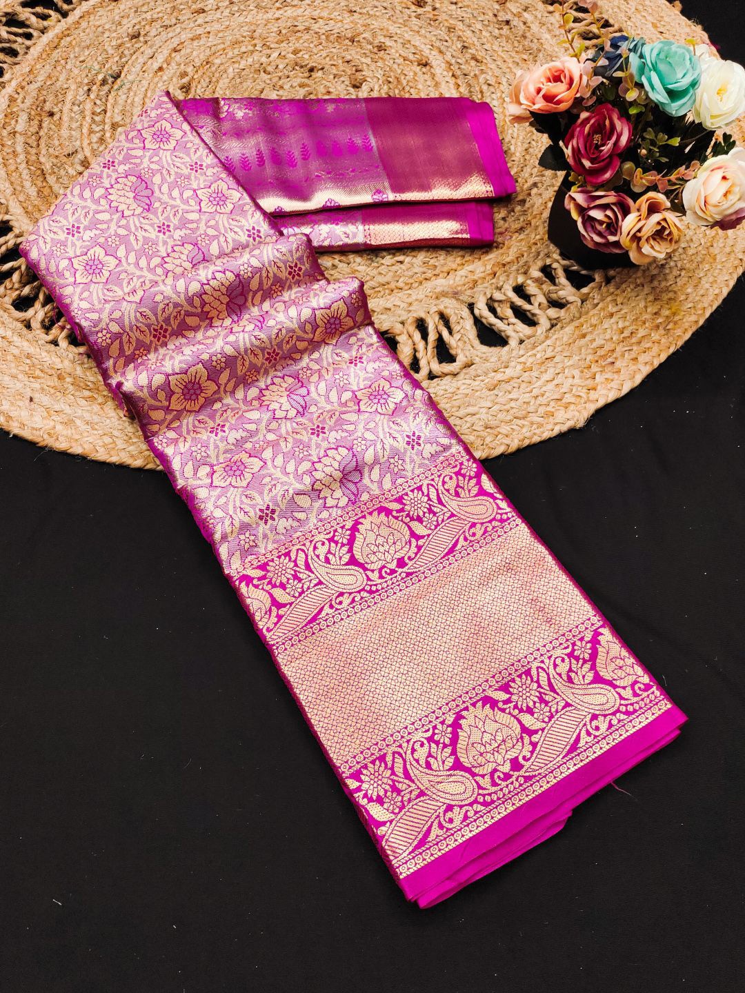 

SILKWEAR Woven Design Zari Pure Silk Kanjeevaram Saree, Pink
