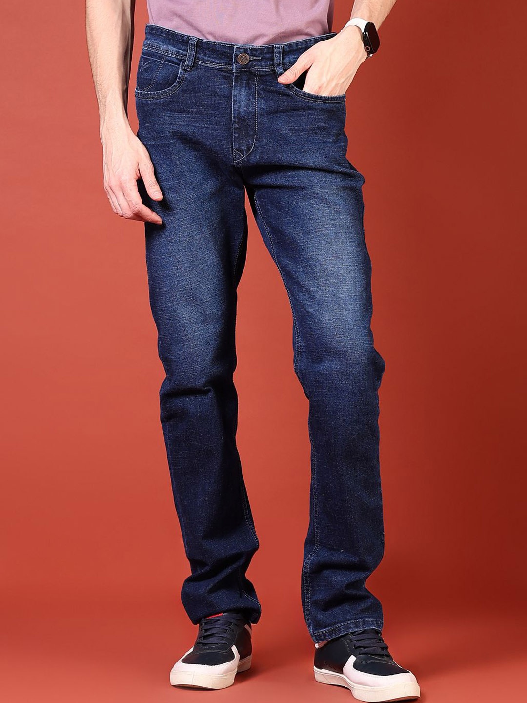 

V-Mart Men Light Fade Jeans, Blue