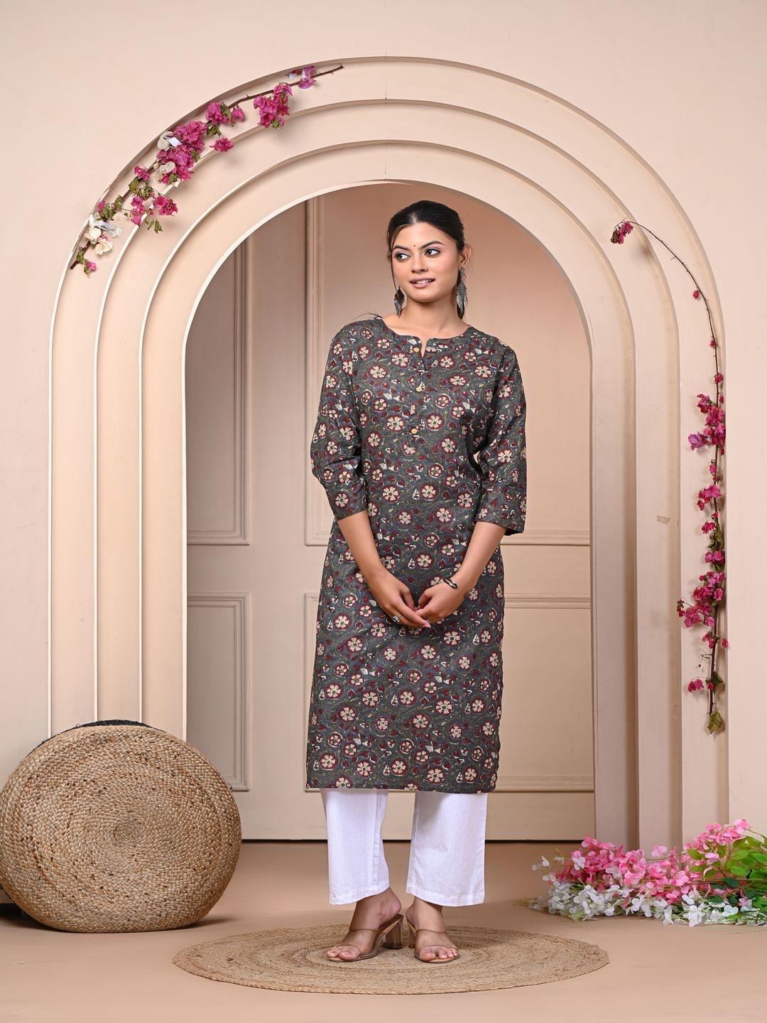 

JAPER KURTI Floral Printed Mandarin Collar Pure Cotton Straight Kurta, Brown