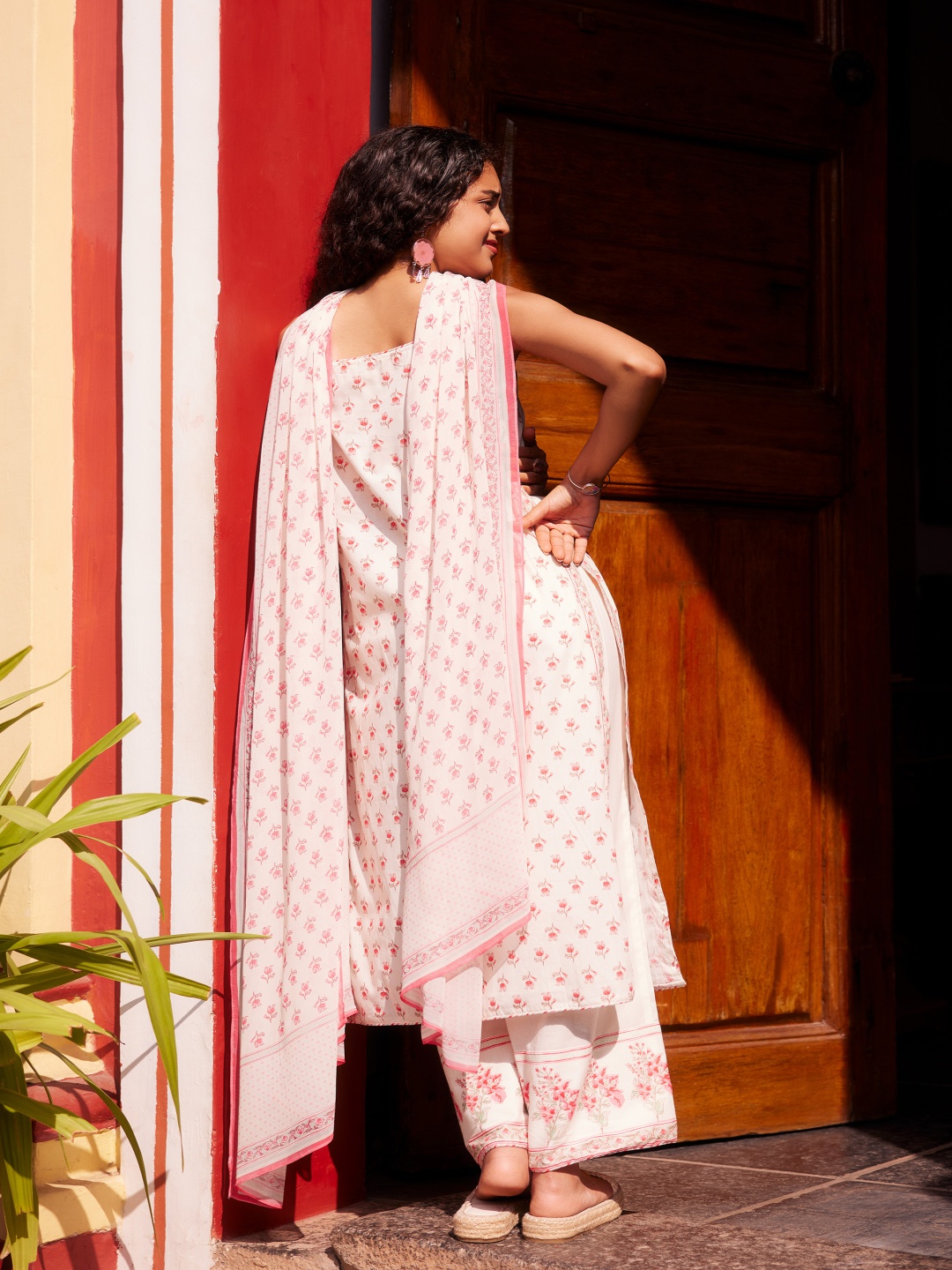 

Global Desi Women Floral Printed Regular Pure Cotton Kurta with Trousers & With Dupatta, Off white